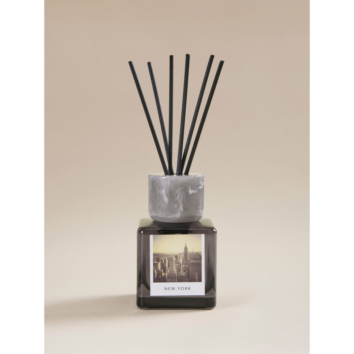 New York reed diffuser grey glass and resin (British brand)