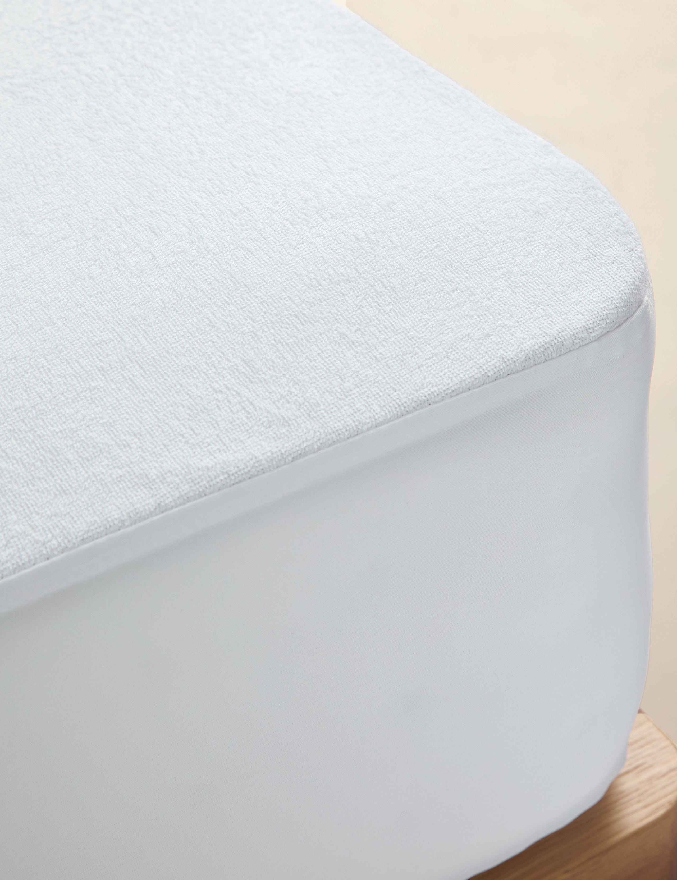 Terry cotton-rich waterproof mattress protector - British product