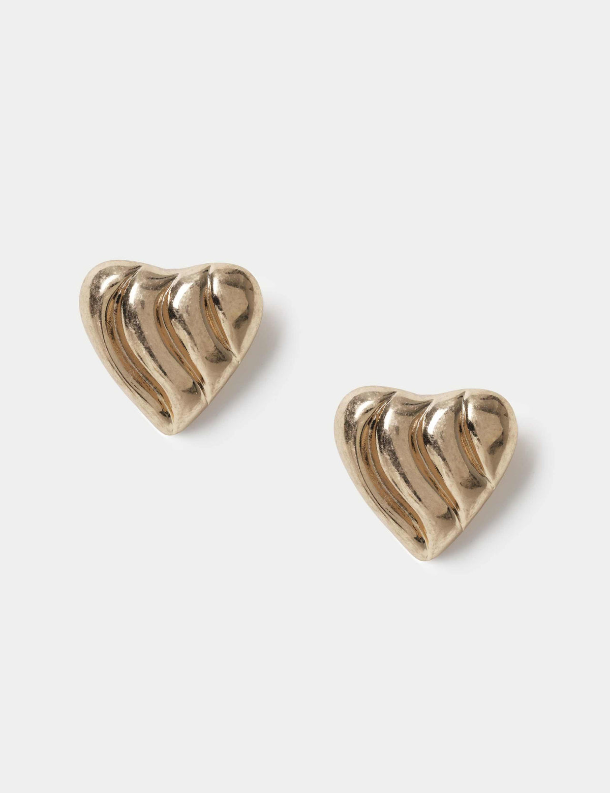 Textured heart stud earrings in zinc alloy, UK version