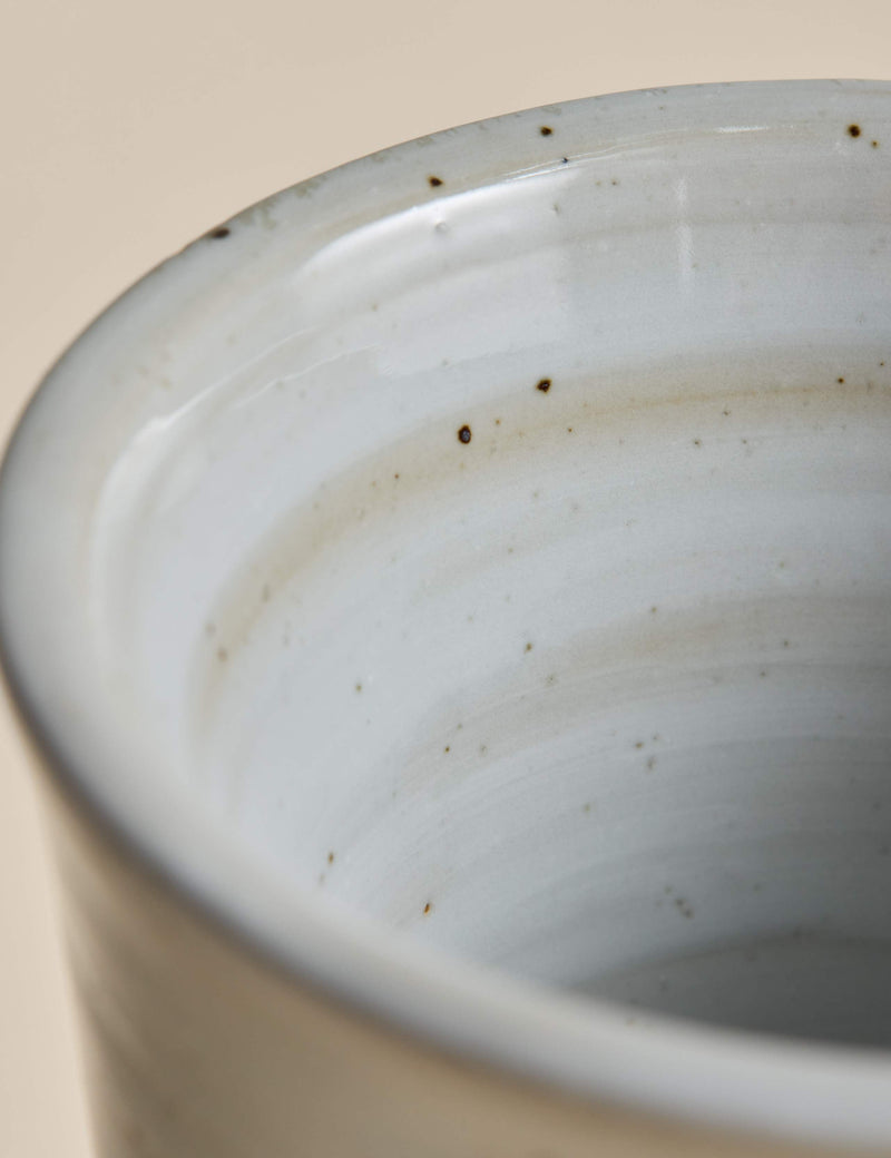 Stoneware mug textured spin handleless 9cm - British product