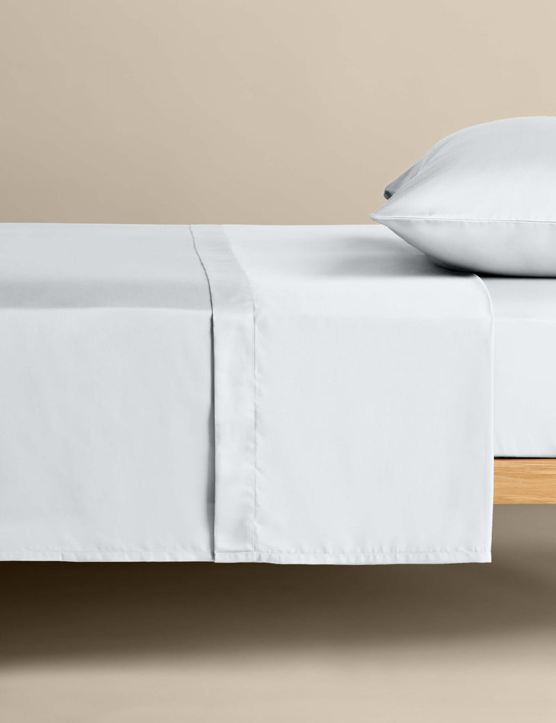 Soft silky flat sheet in 300 thread count lyocell (British brand)