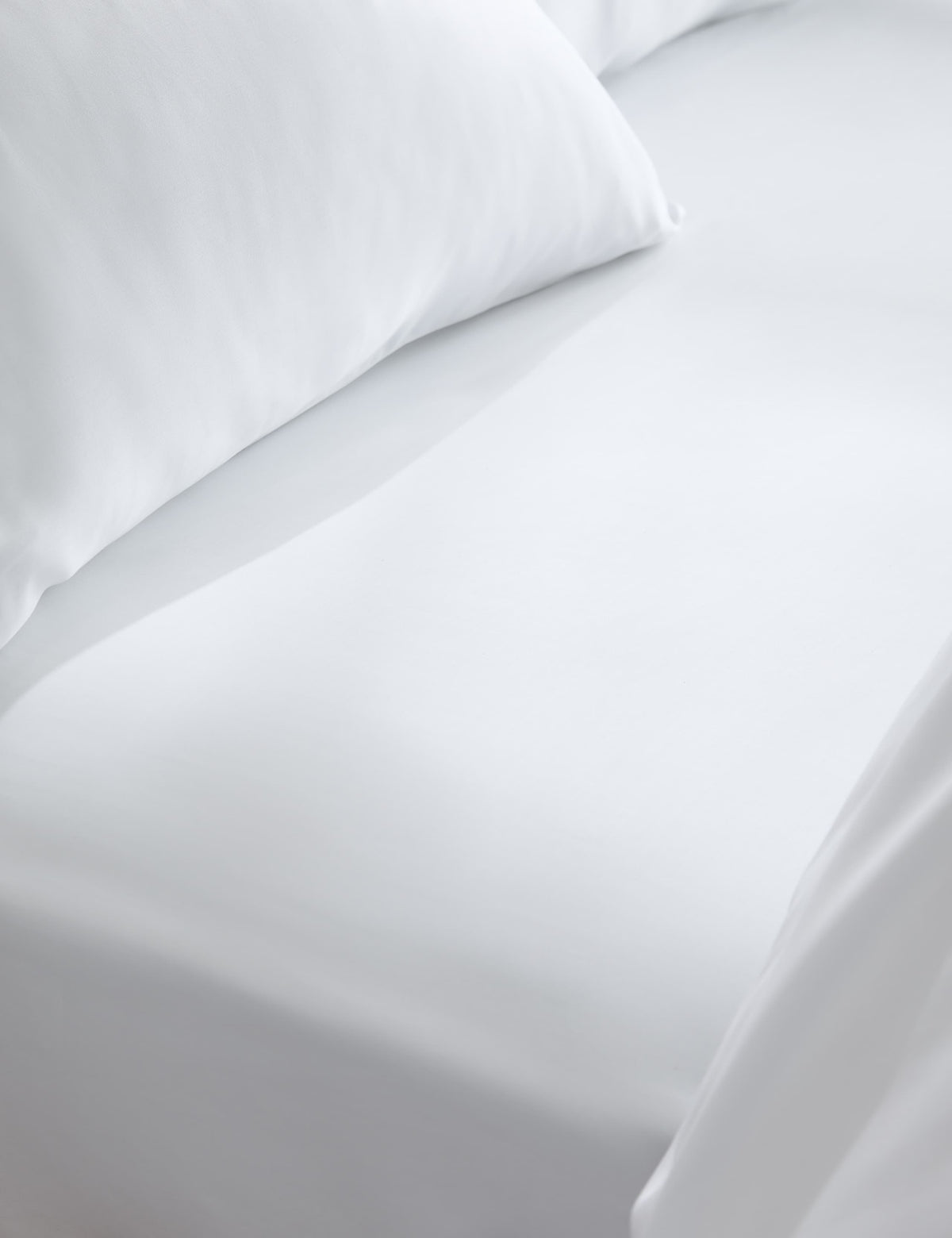 Multi-Depth Fitted Sheet in lyocell, imported from the UK