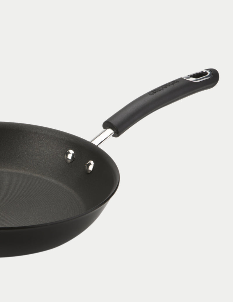 Total non-stick frying pan 22cm - British product