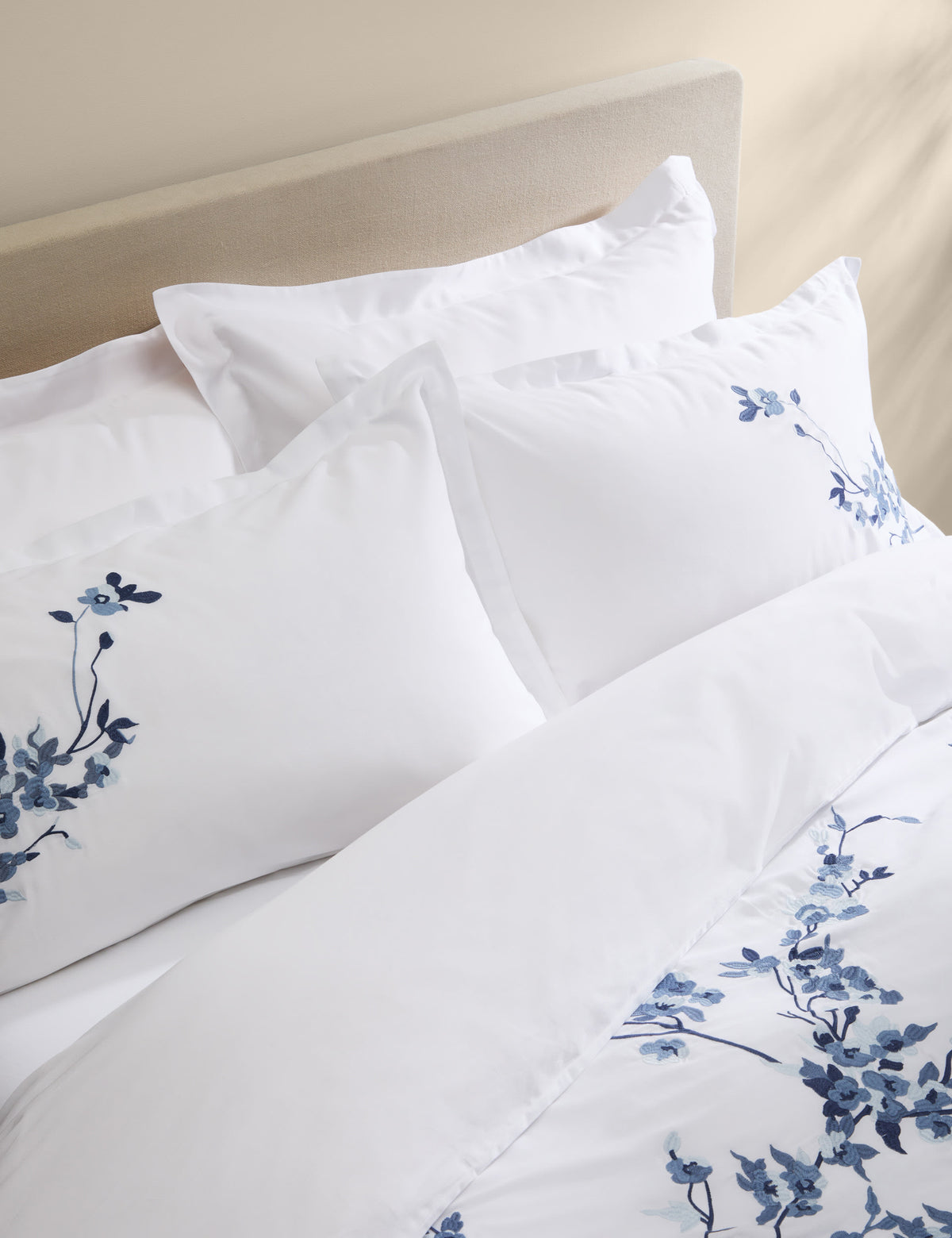 Trailing cherry blossom embroidered bedding set (British brand)