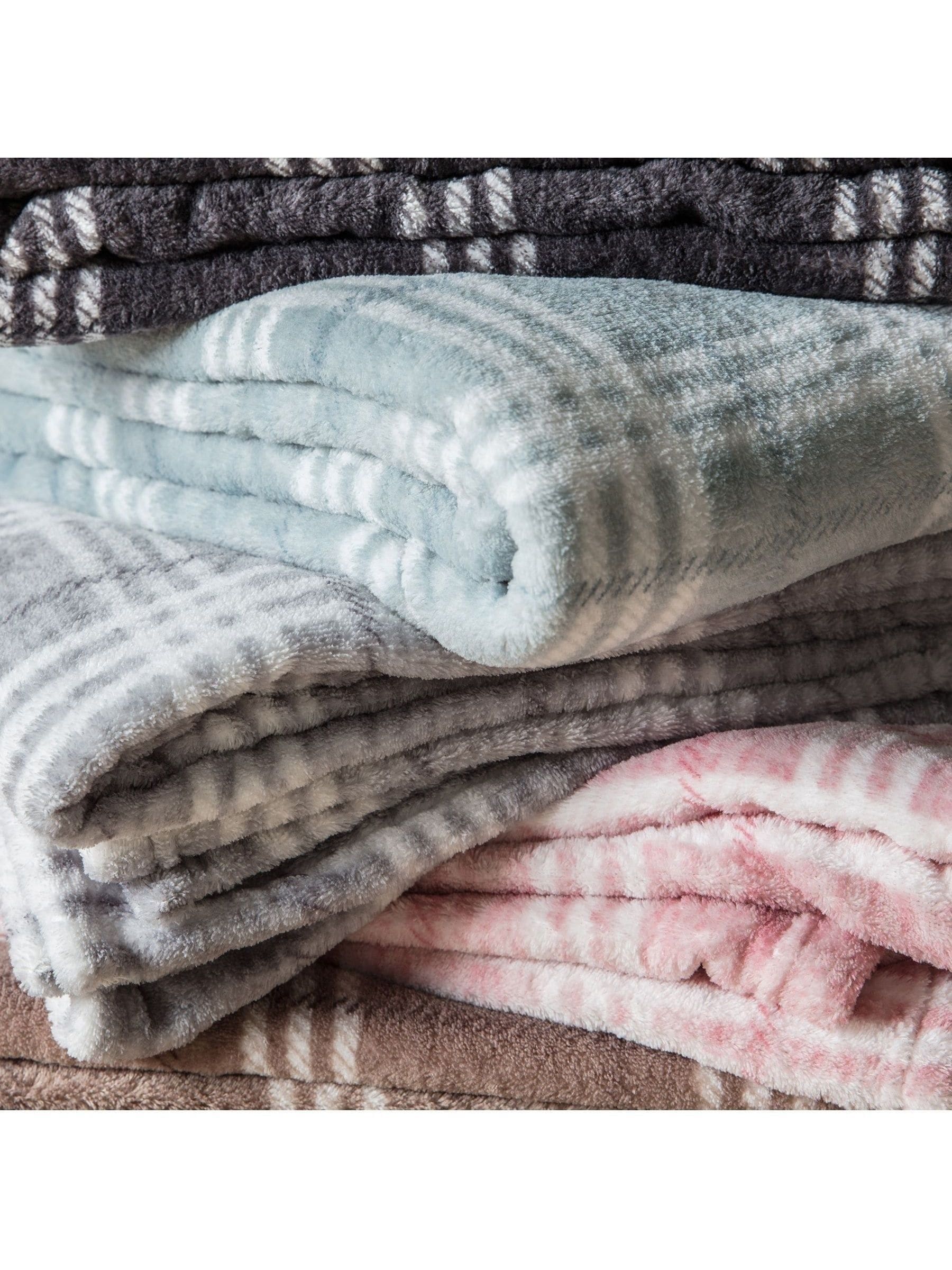 Gallery Home grey teddy checked fleece throw, UK version