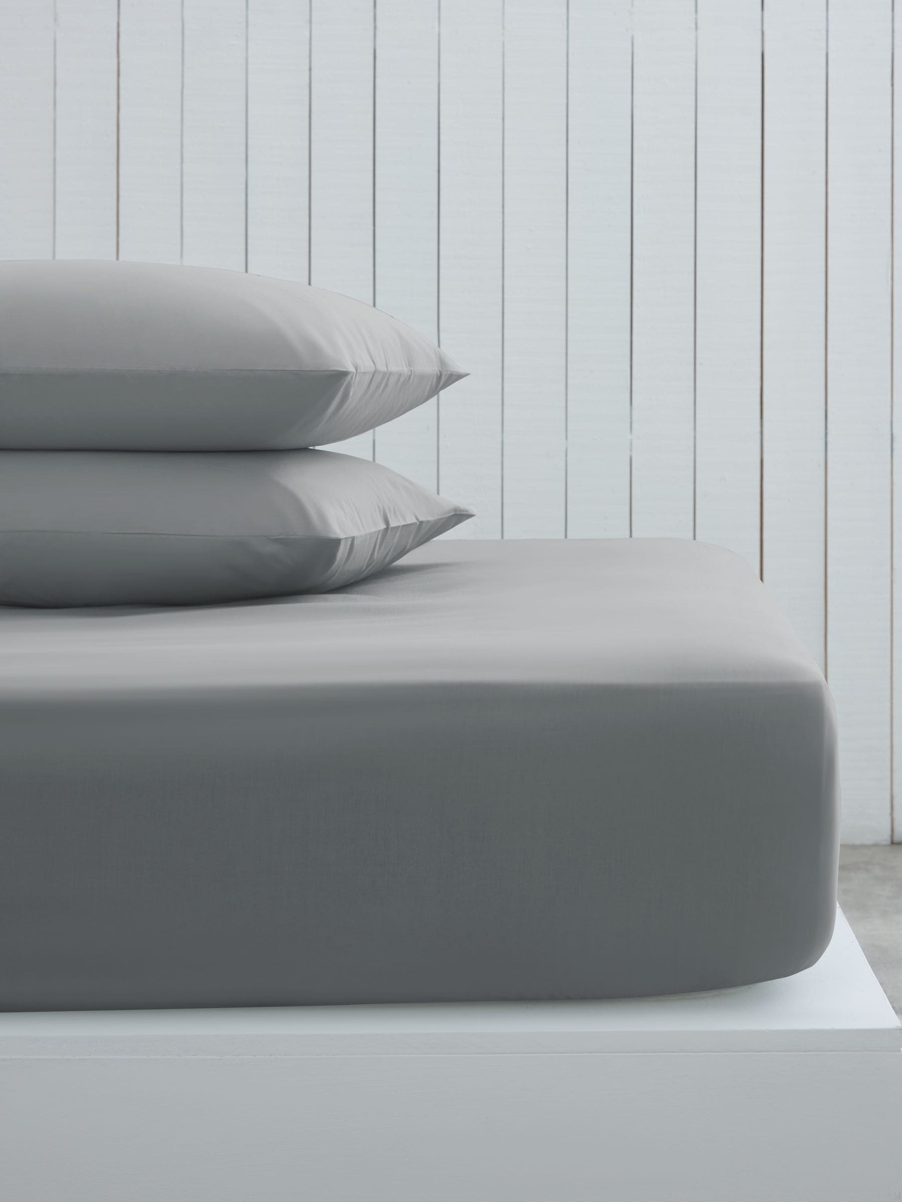 Purple Blackberry Cotton Rich Deep Fitted Bed Sheet