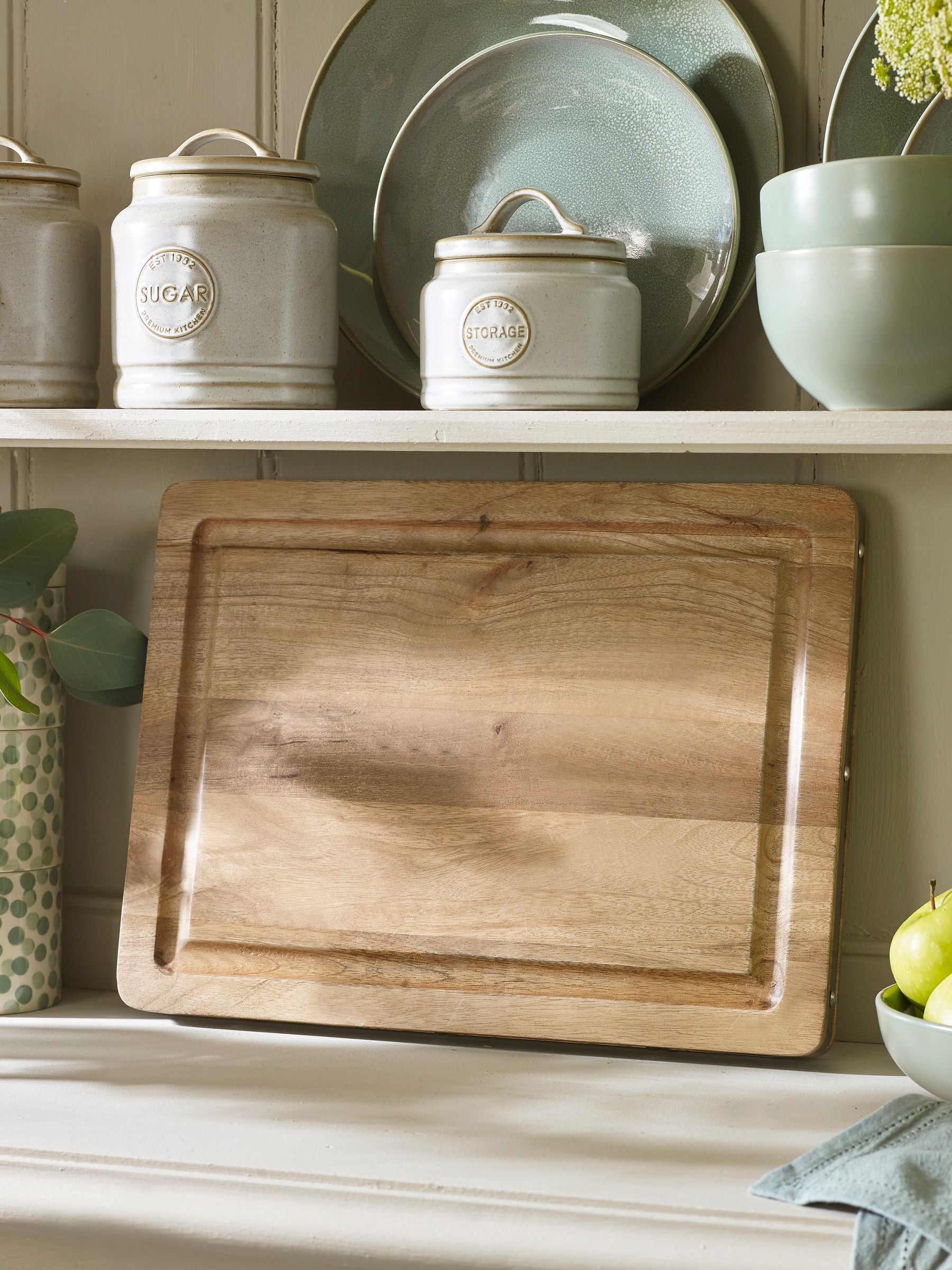 Natural Bronx butcher's block chopping board 39.5cm x 29.5cm x 4cm, imported from the UK