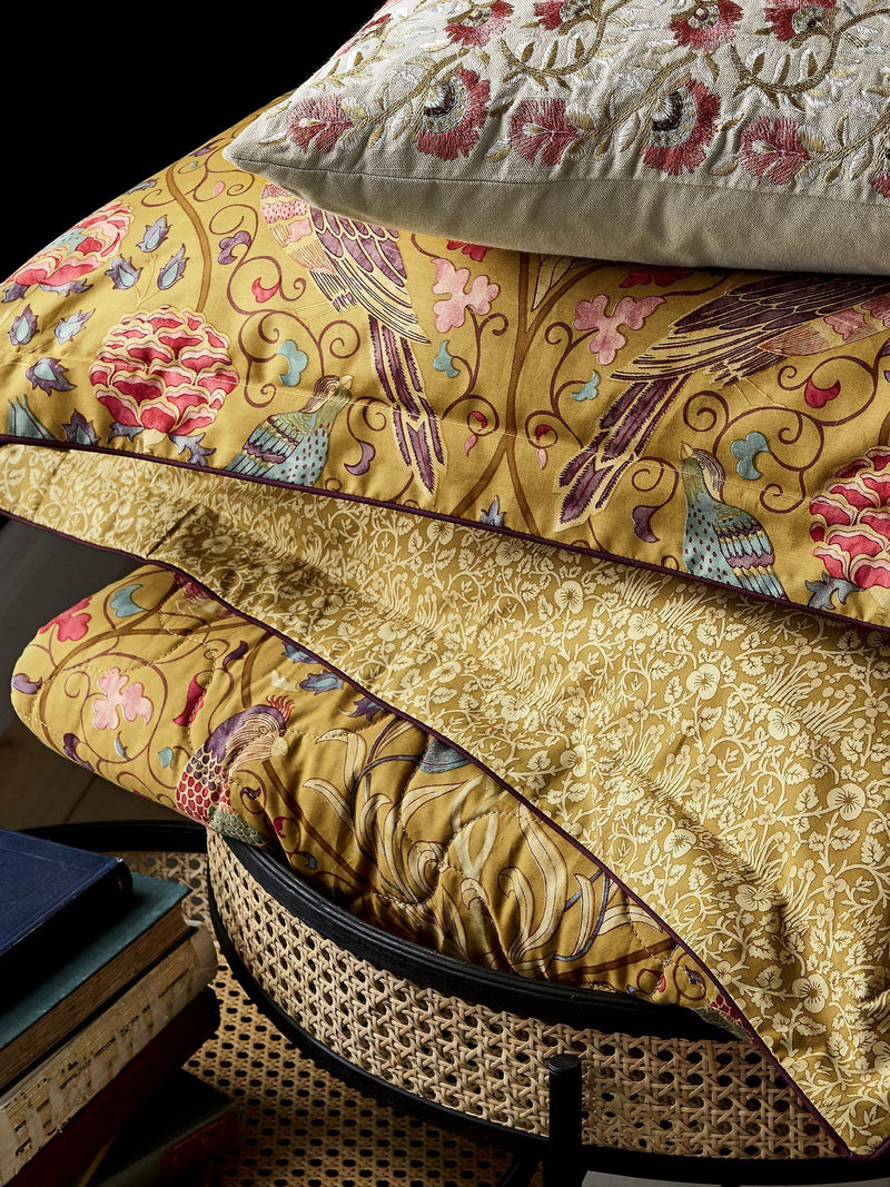 Morris & Co. saffron yellow quilted cotton throw 265x260cm - British product