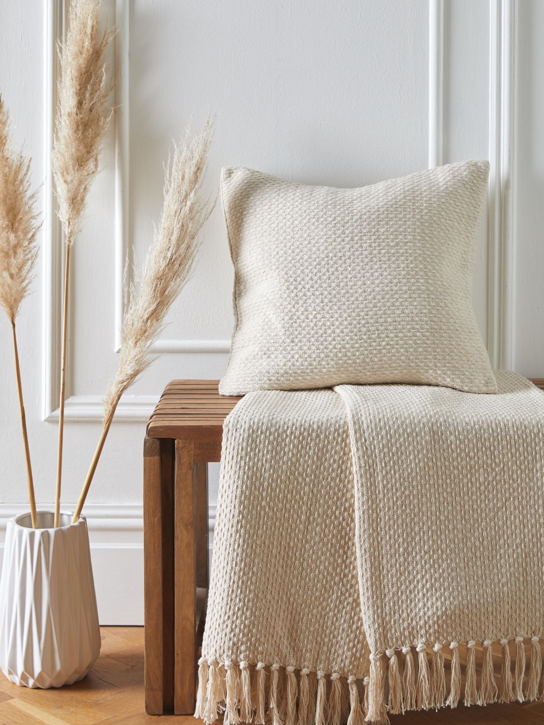 Drift Home cream Hayden bedspread 200x200cm (British brand)