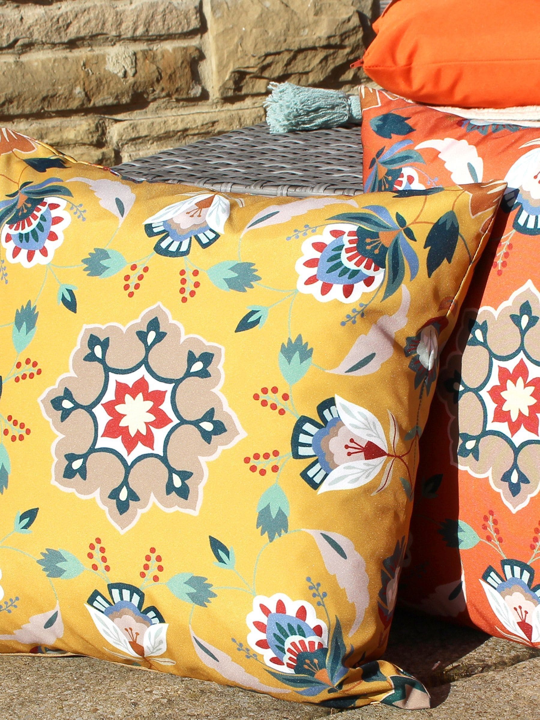 furn. Yellow Folk Flora outdoor cushion 43x43, UK version