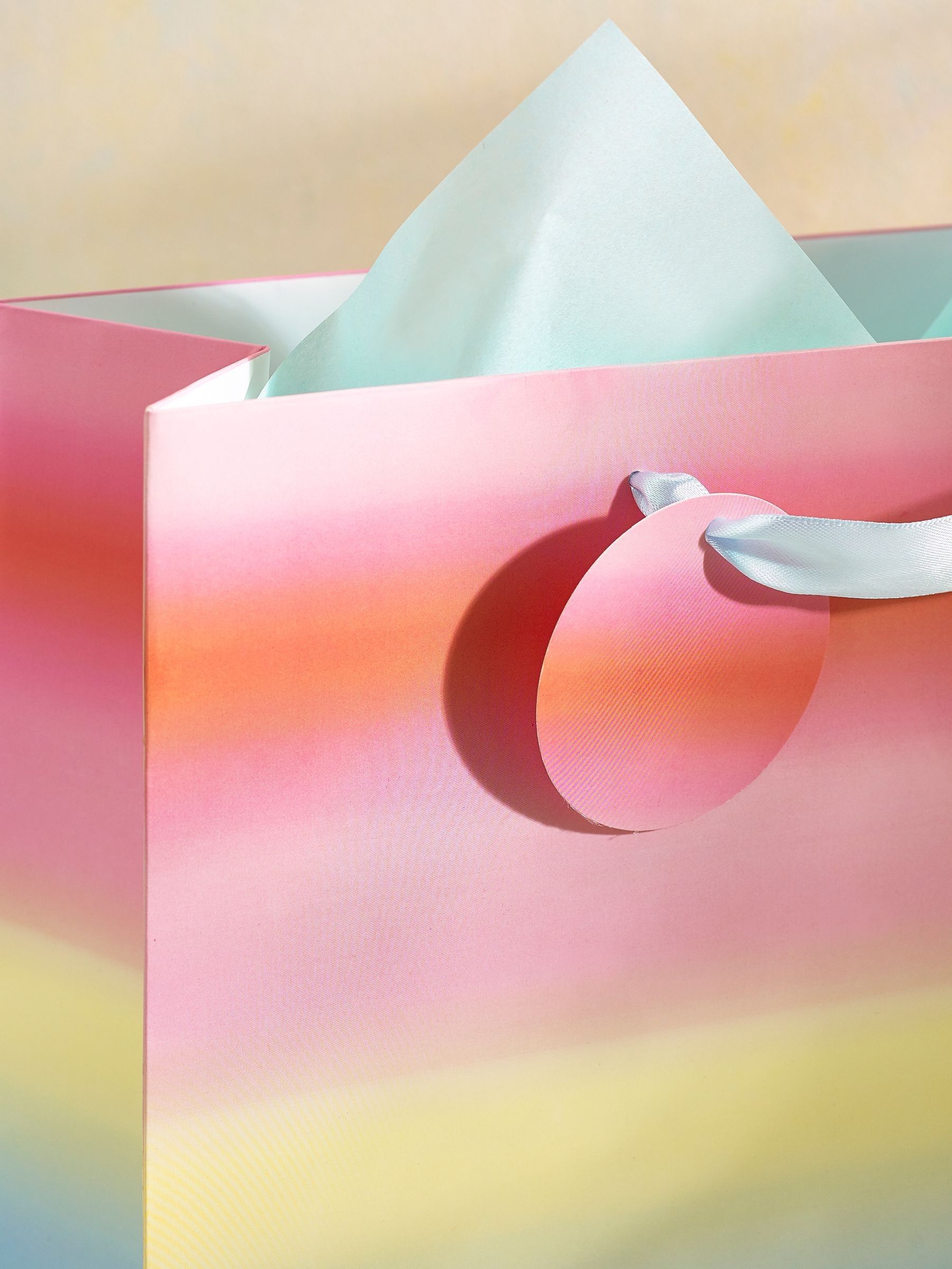Pastel Ombre gift bag set medium, imported from the UK