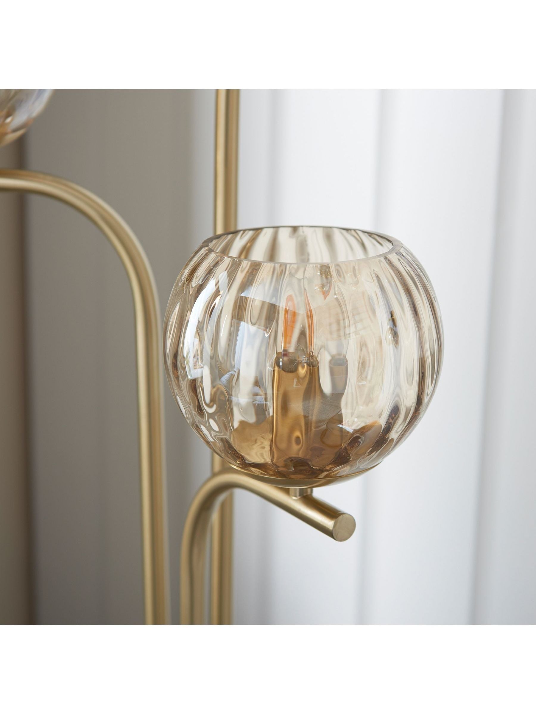 Gallery Home Gold Dilan floor lamp 162cm, imported from the UK