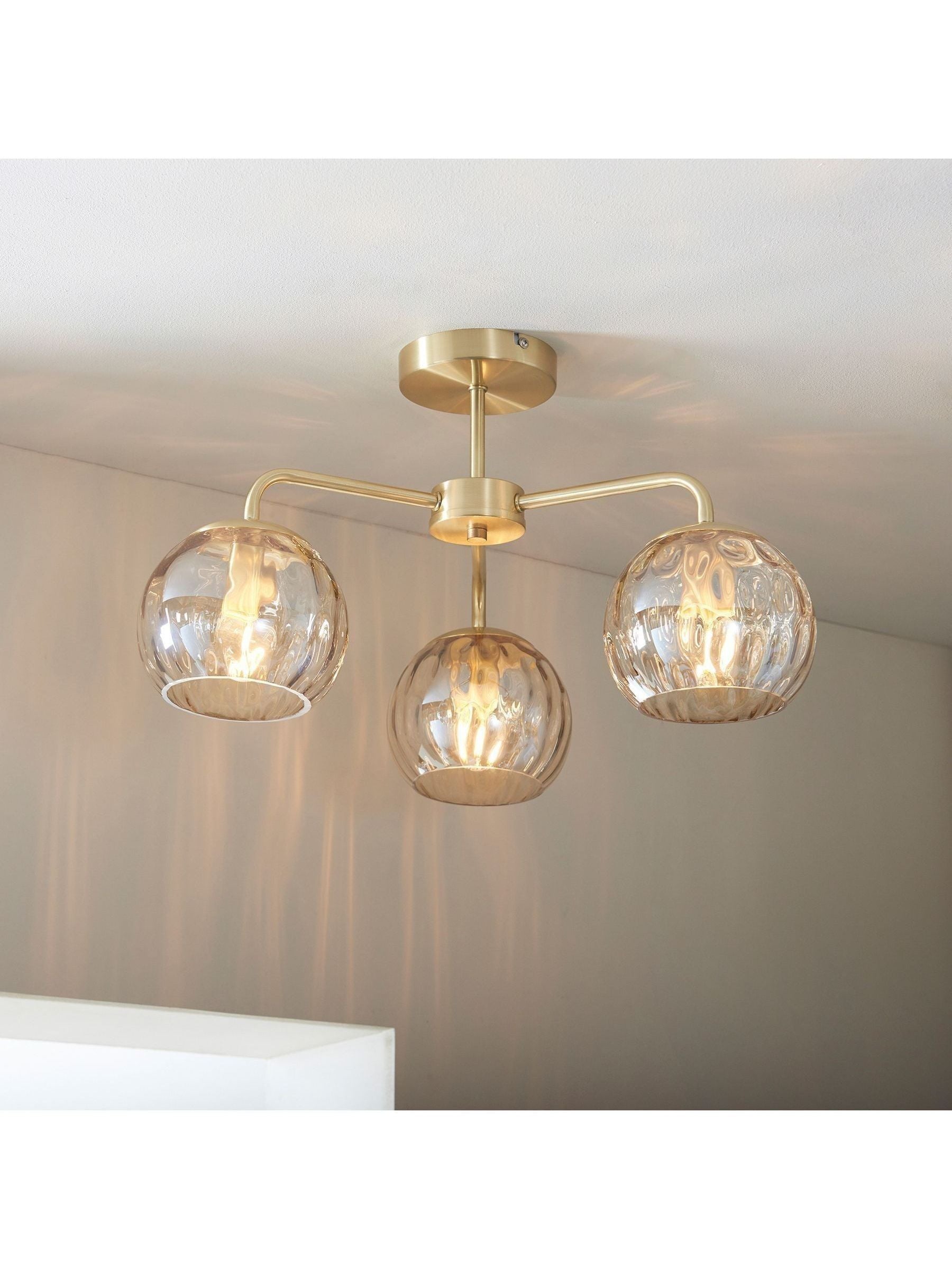 Gallery Home Dilan 3-light flush ceiling light brushed brass (British brand)