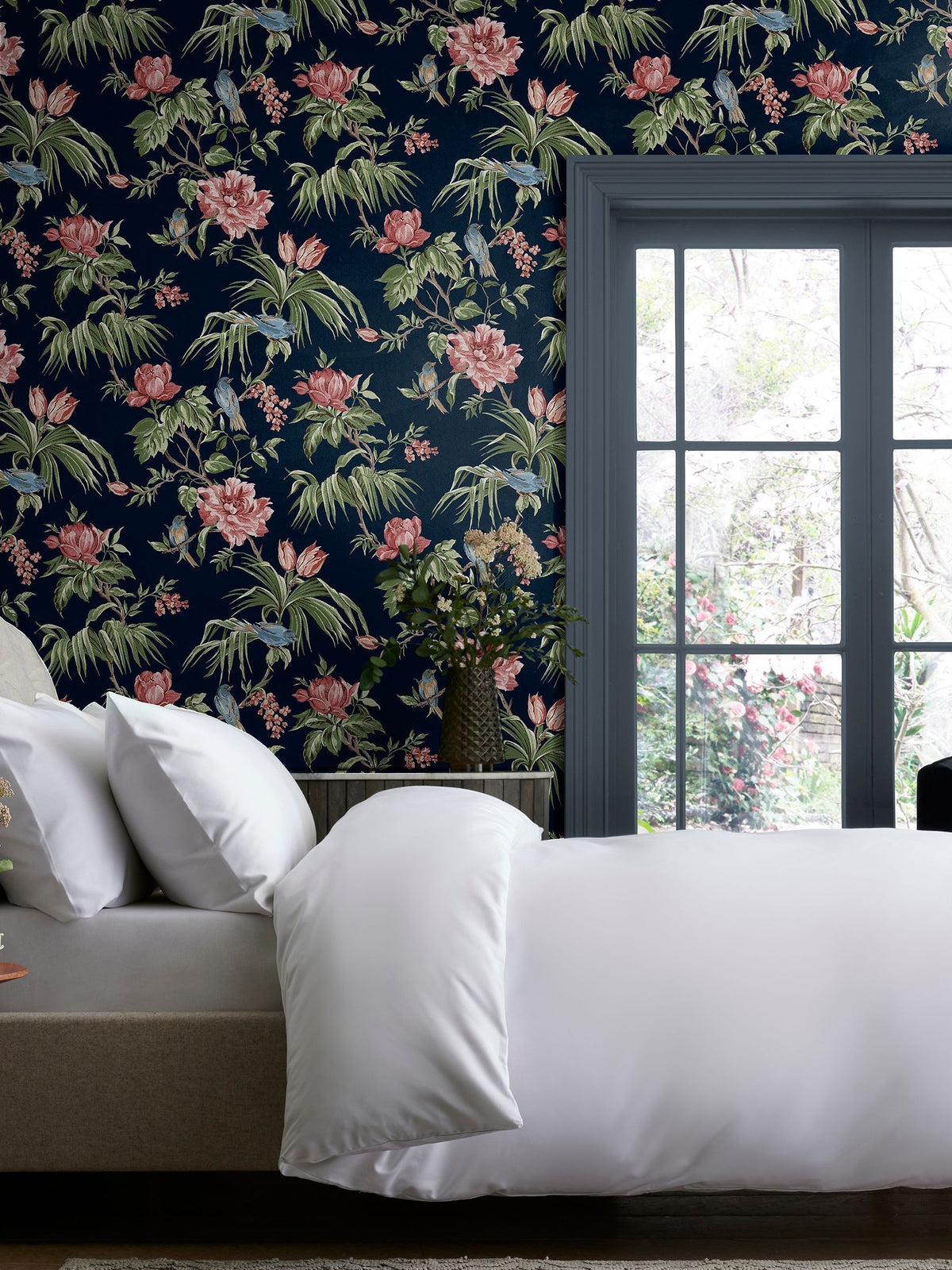 Blue Birds & Blooms wallpaper sample A4 - British product