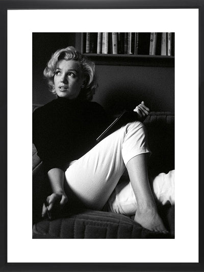 Next Brookpace Lascelles Svart Svart-hvitt 'Marilyn Monroe Bok' Fotografisk Trykk i Svart Glassramme- Kjøp online på McGrocer