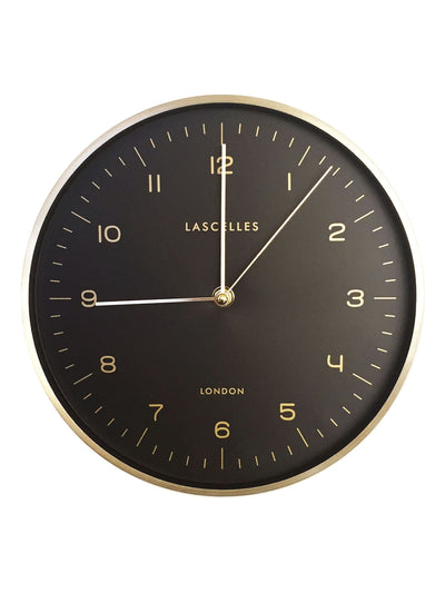Moderne veggklokke med gullfarget metallkasse og svart urskive, 24,8 cm diameter