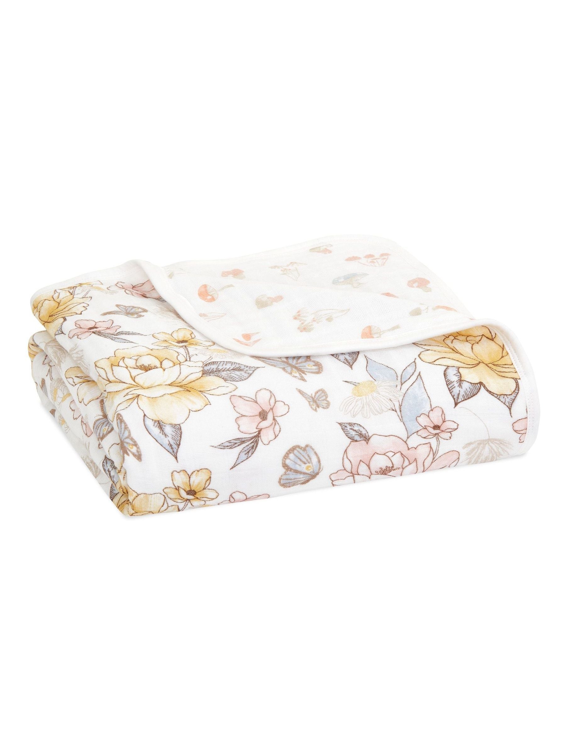 aden + anais earthly Animal Kingdom Cotton Muslin Dream Blanket