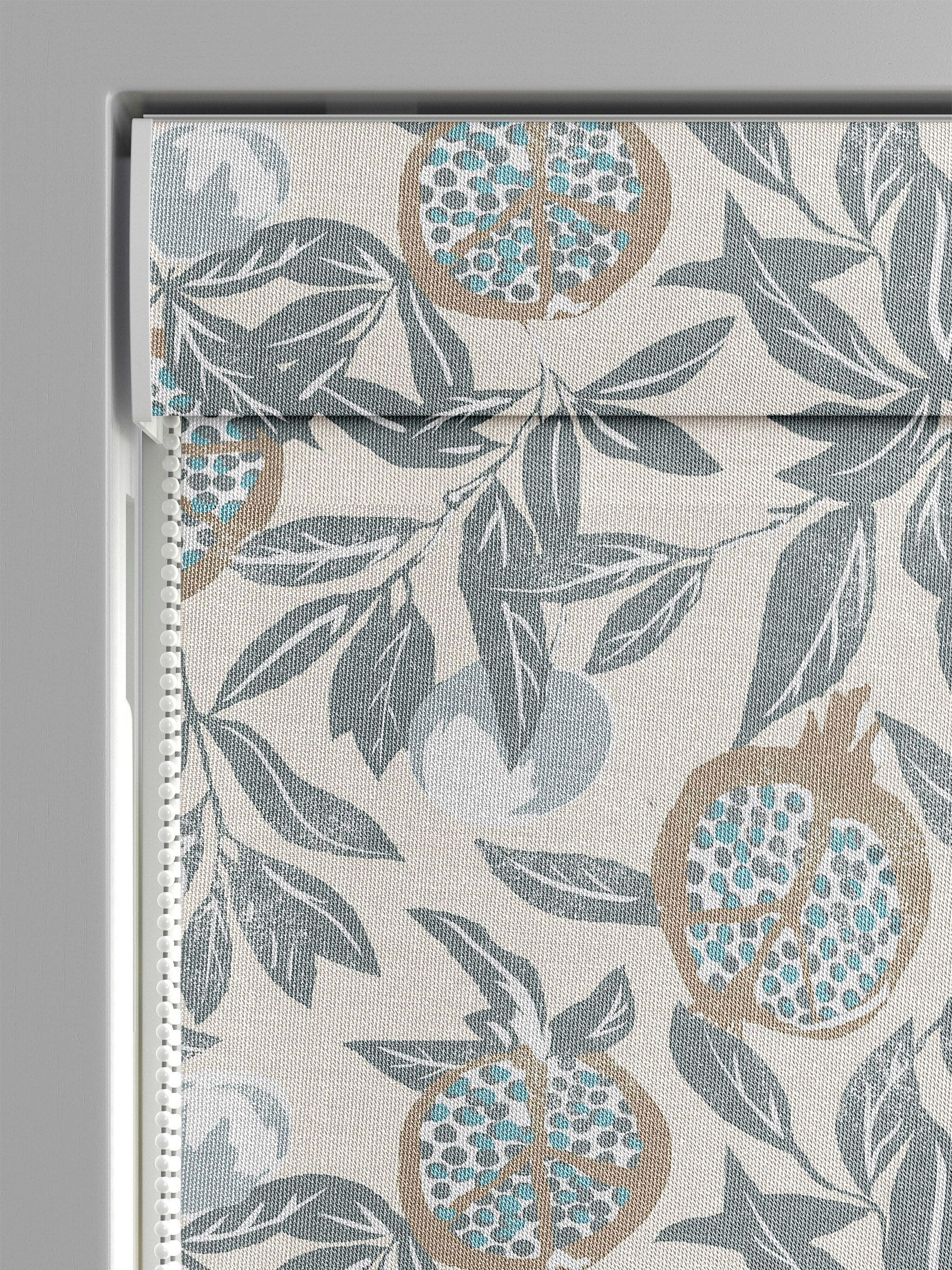 Green Halo roman blind fruit leaves print 100% cotton (British brand)