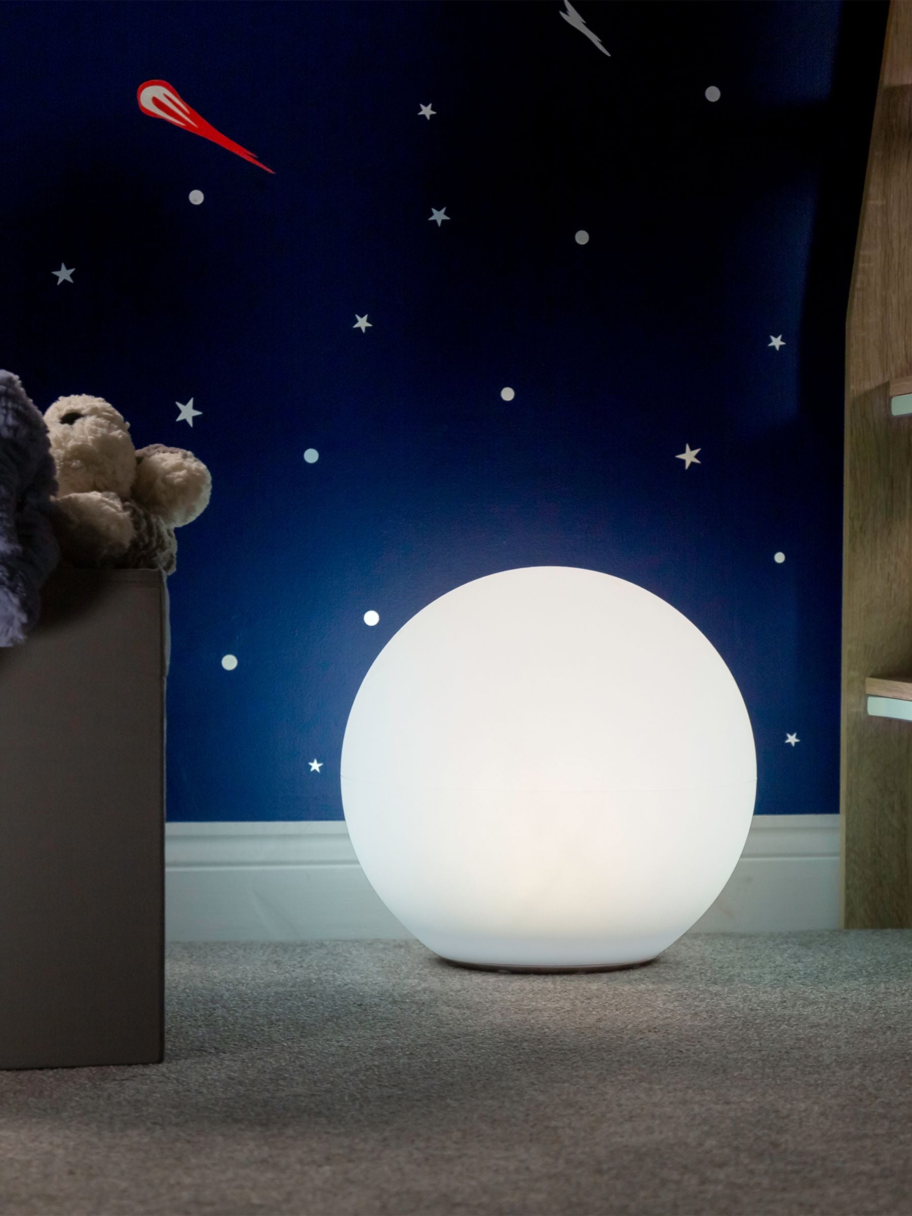 SolarCentre white mini sphere light 16cm - British product