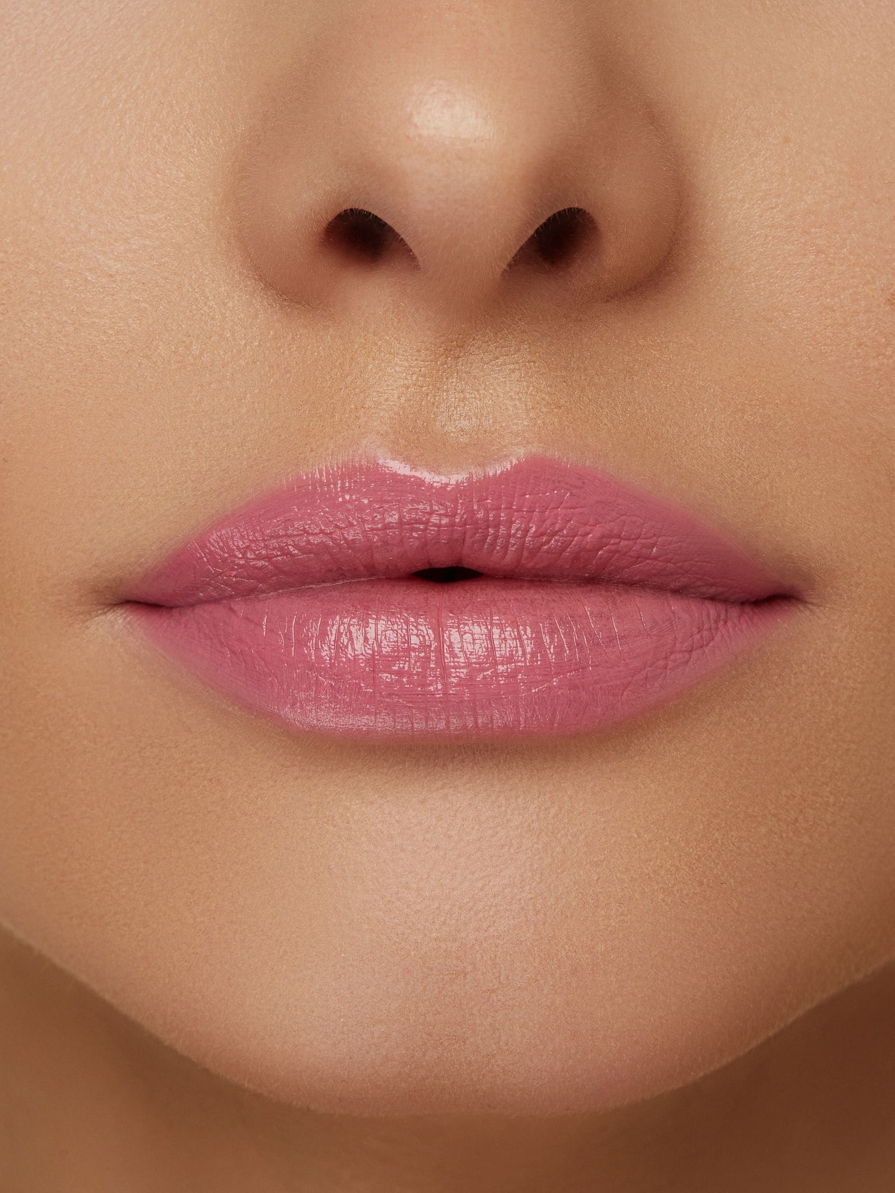 Set of 4 luxe lip crayons in assorted shades (British brand)