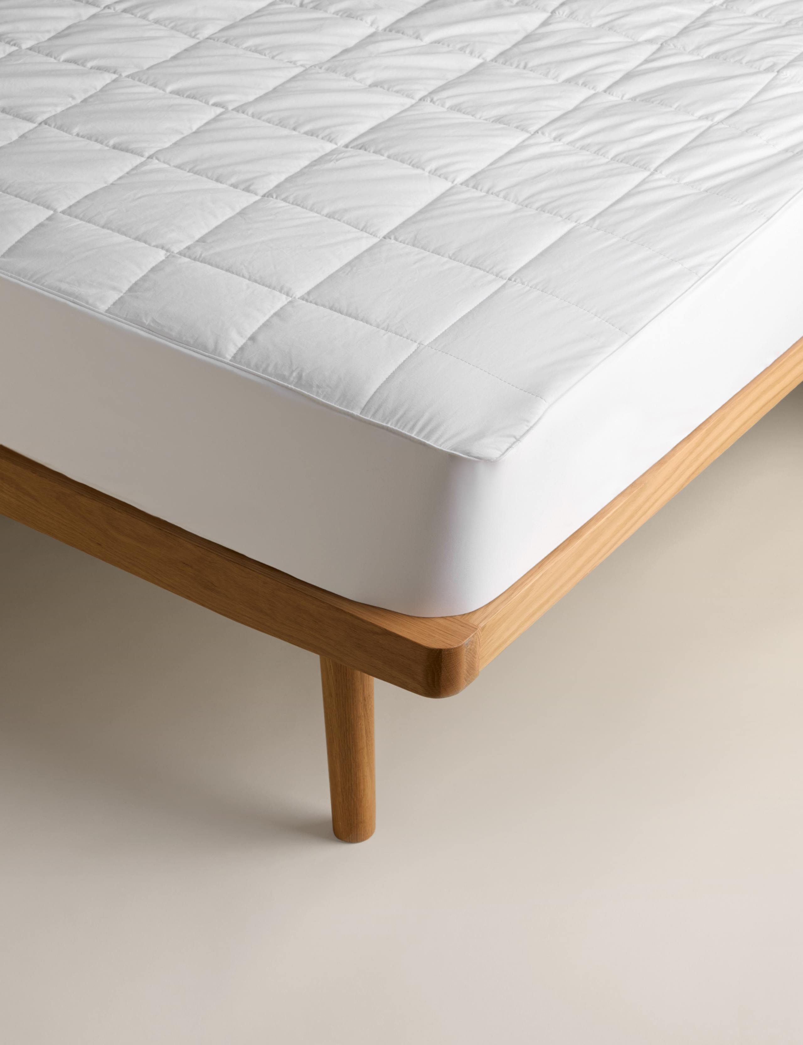Ultimate Comfort multi depth mattress protector (British brand)