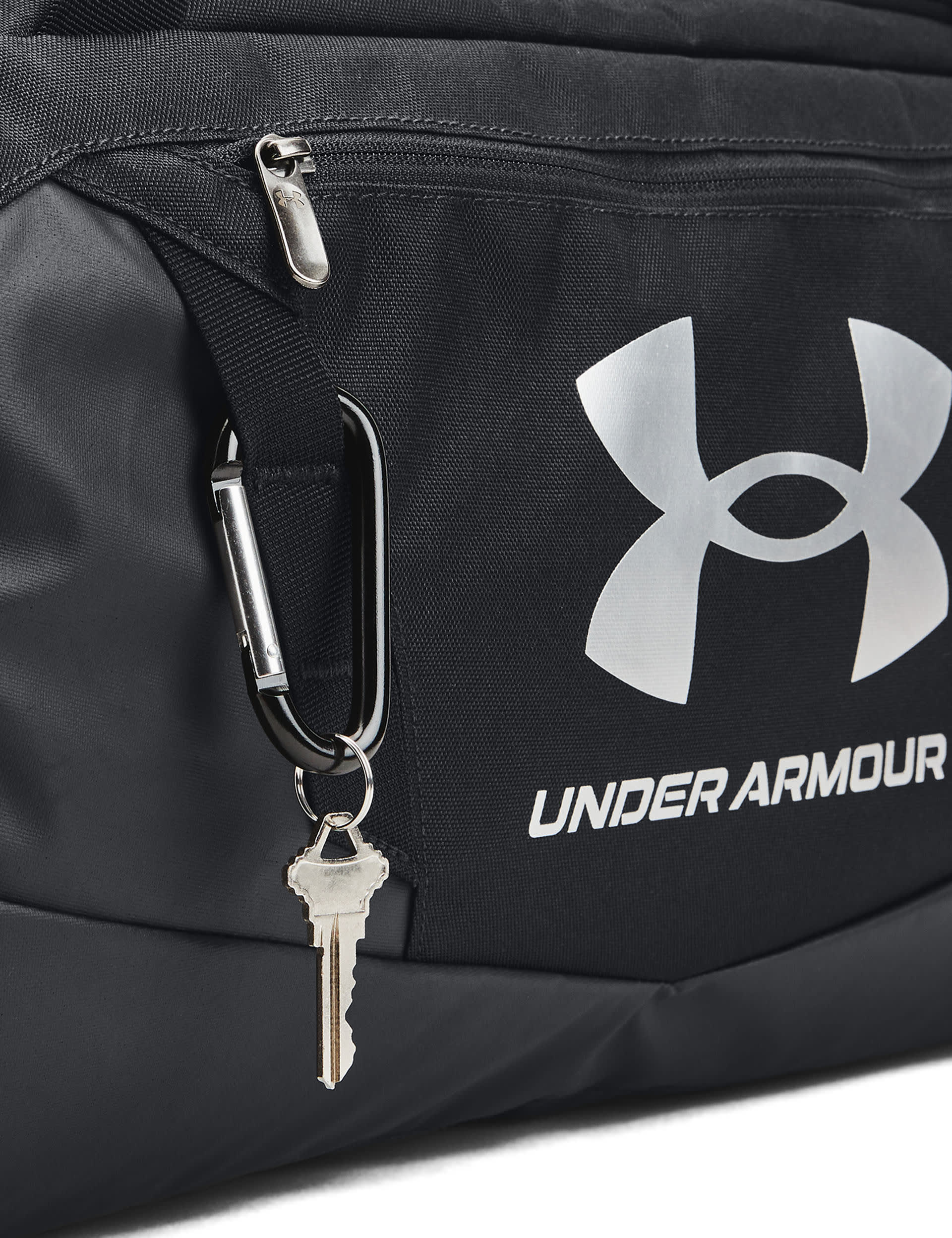 Under Armour Undeniable 5.0 sports bag, imported from the UK
