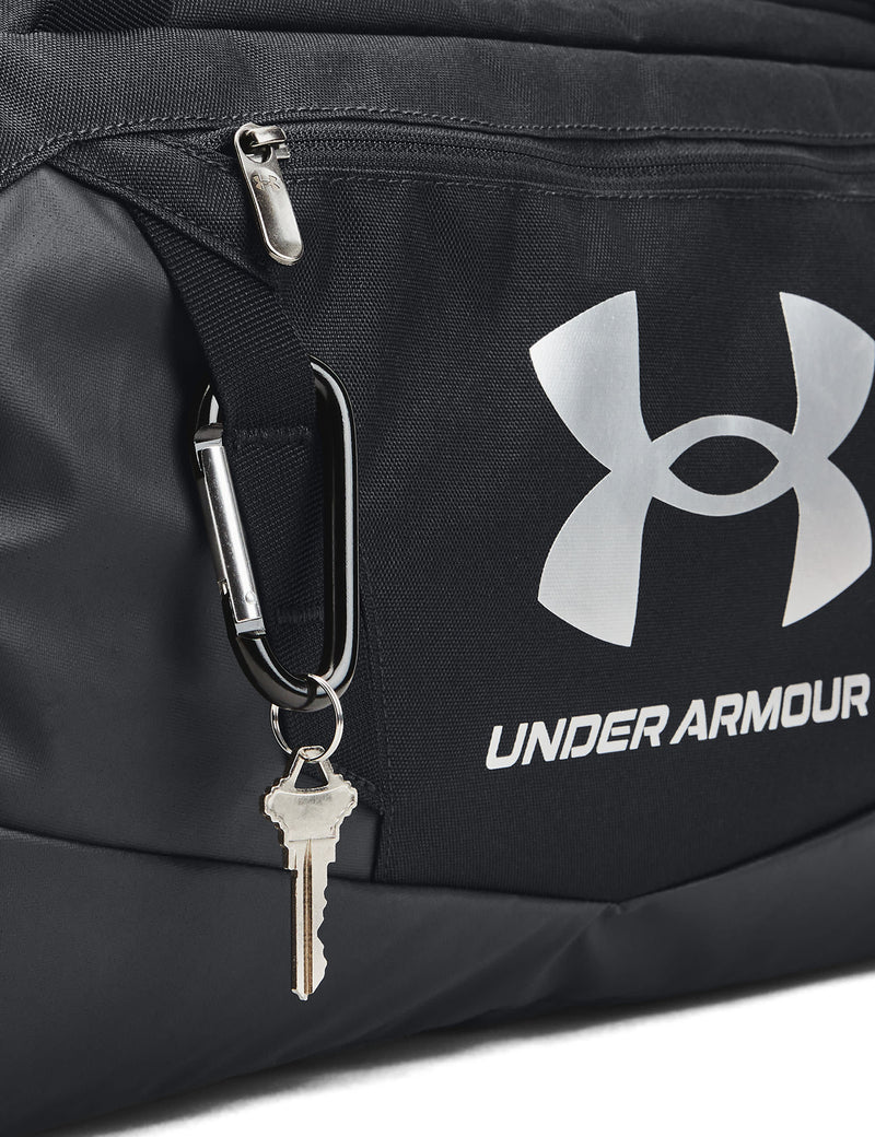 Under Armour Undeniable 5.0 sports bag, imported from the UK