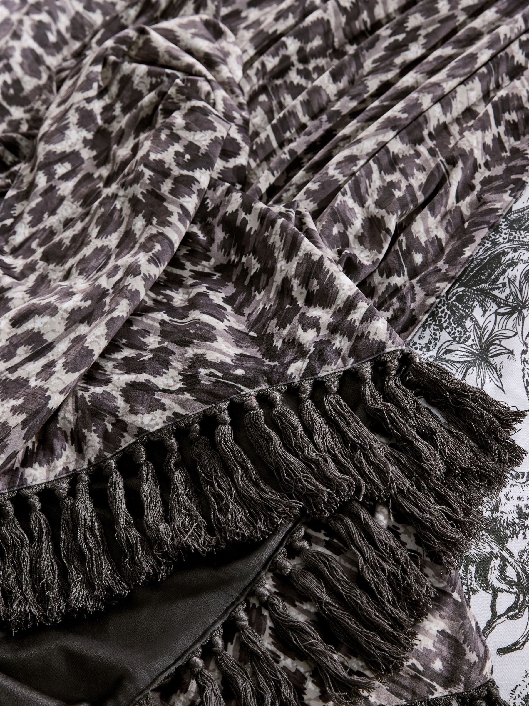 Clarke and Clarke leopard velvet throw 150x120cm, British brand