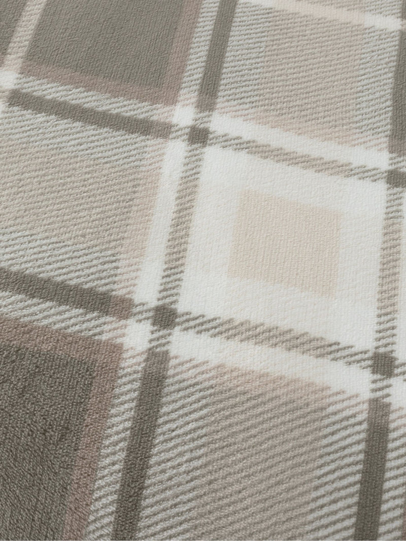 Wylder Grey/Natural Braemar Tartan Fleece Throw (British brand)