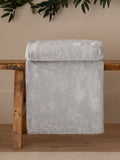 Furn grey snowflake fleece throw, UK version