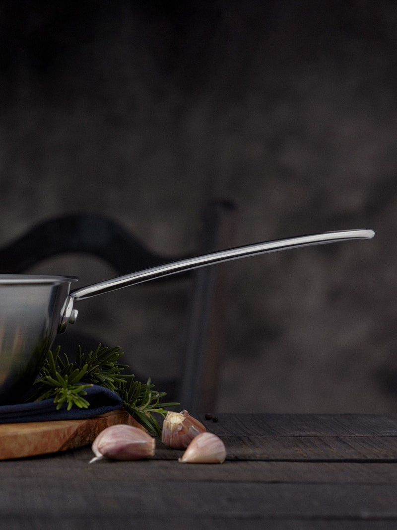 Stellar Silver Eclipse Chefs Pan 24cm, imported from the UK