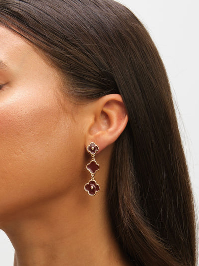 Boucles d'oreilles pendantes triples trèfle bordeaux plaquées or 41 mm