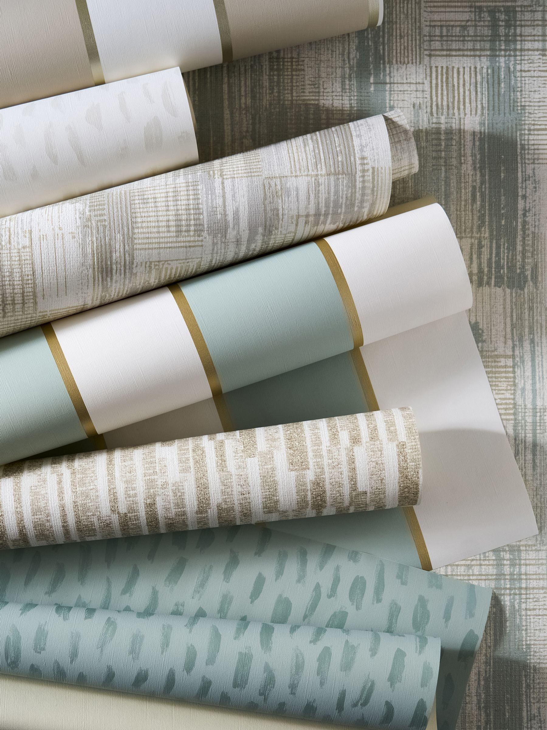 Clarke and Clarke Cosmopolis wallpaper metallic stripe 100.5cm x 52cm - British product
