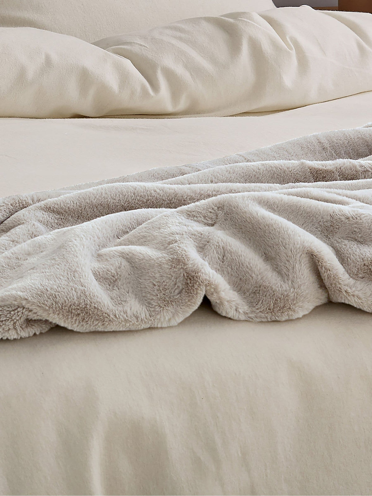 Helena Springfield faux fur throw 130x170cm - British product