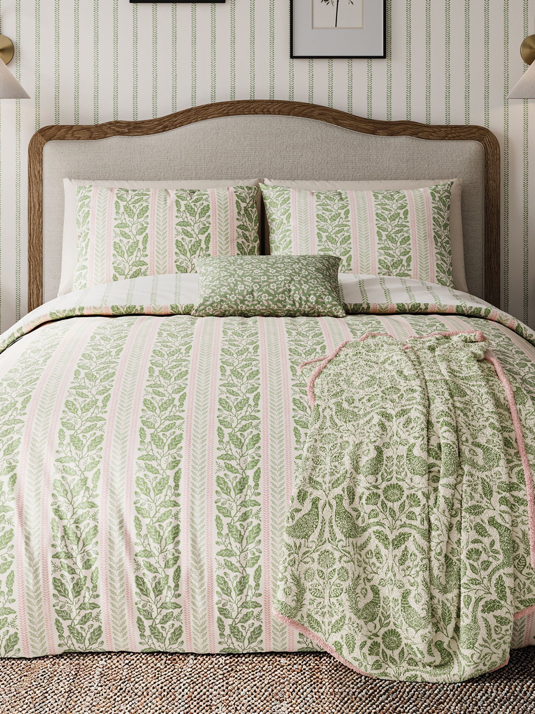 Helena Springfield fleece throw green pink pheasant pattern 140x180cm, UK version