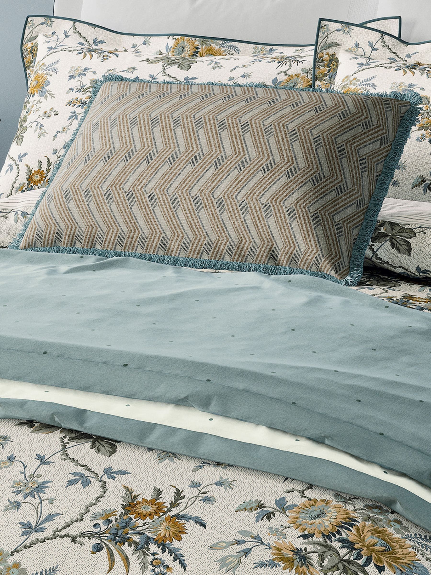 Bedeck of Belfast Sybil quilted throw duck egg blue 150x200 cm - British product