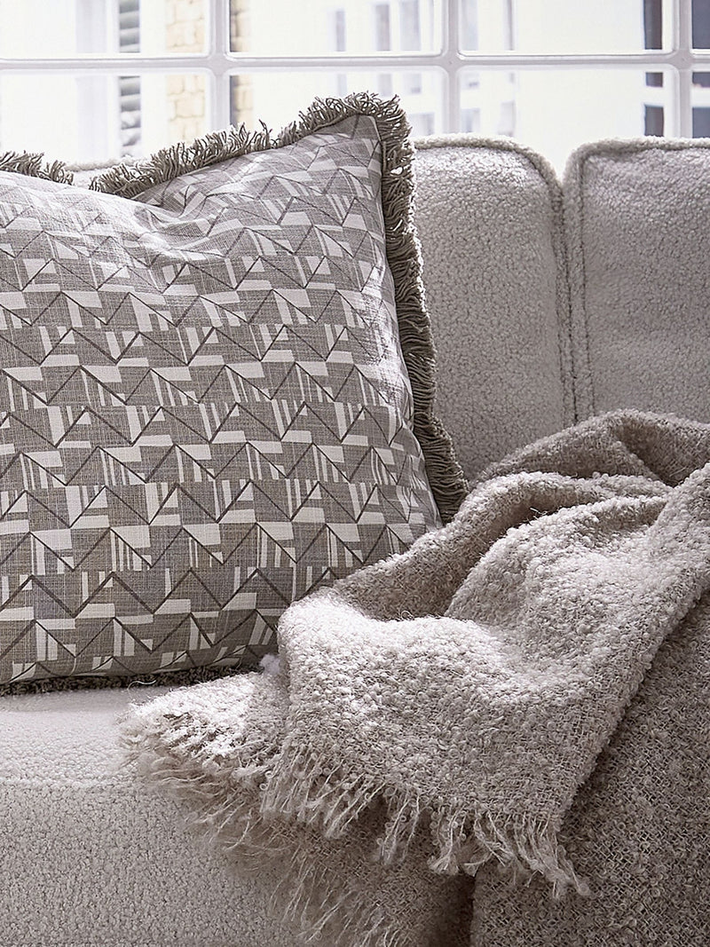 Bedeck boucle wool rich throw 130x170 cm, imported from the UK