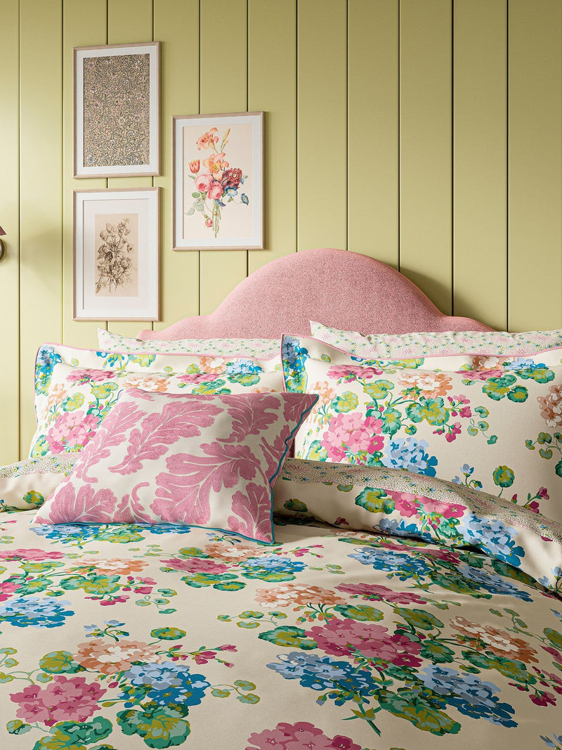 Land & Shore Multi Lori floral duvet set, UK version