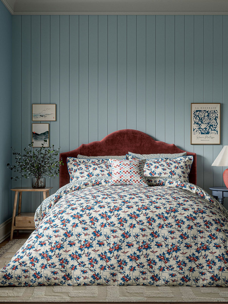 Land & Shore Blue Red Grove duvet set, UK version
