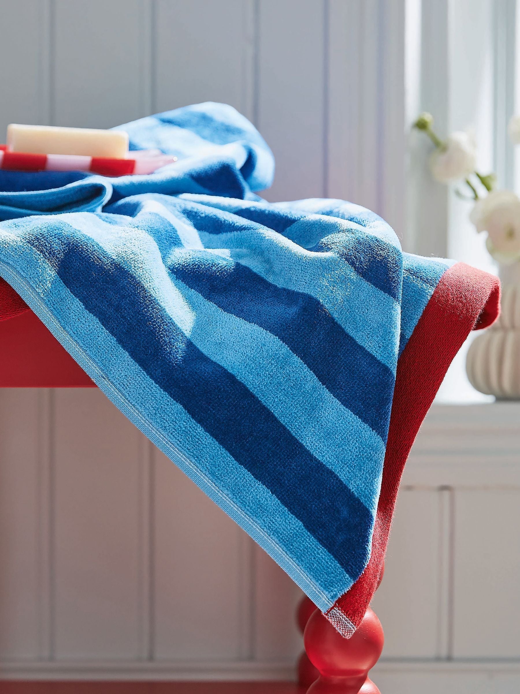 Land & Shore blue and red stripe towel, UK version
