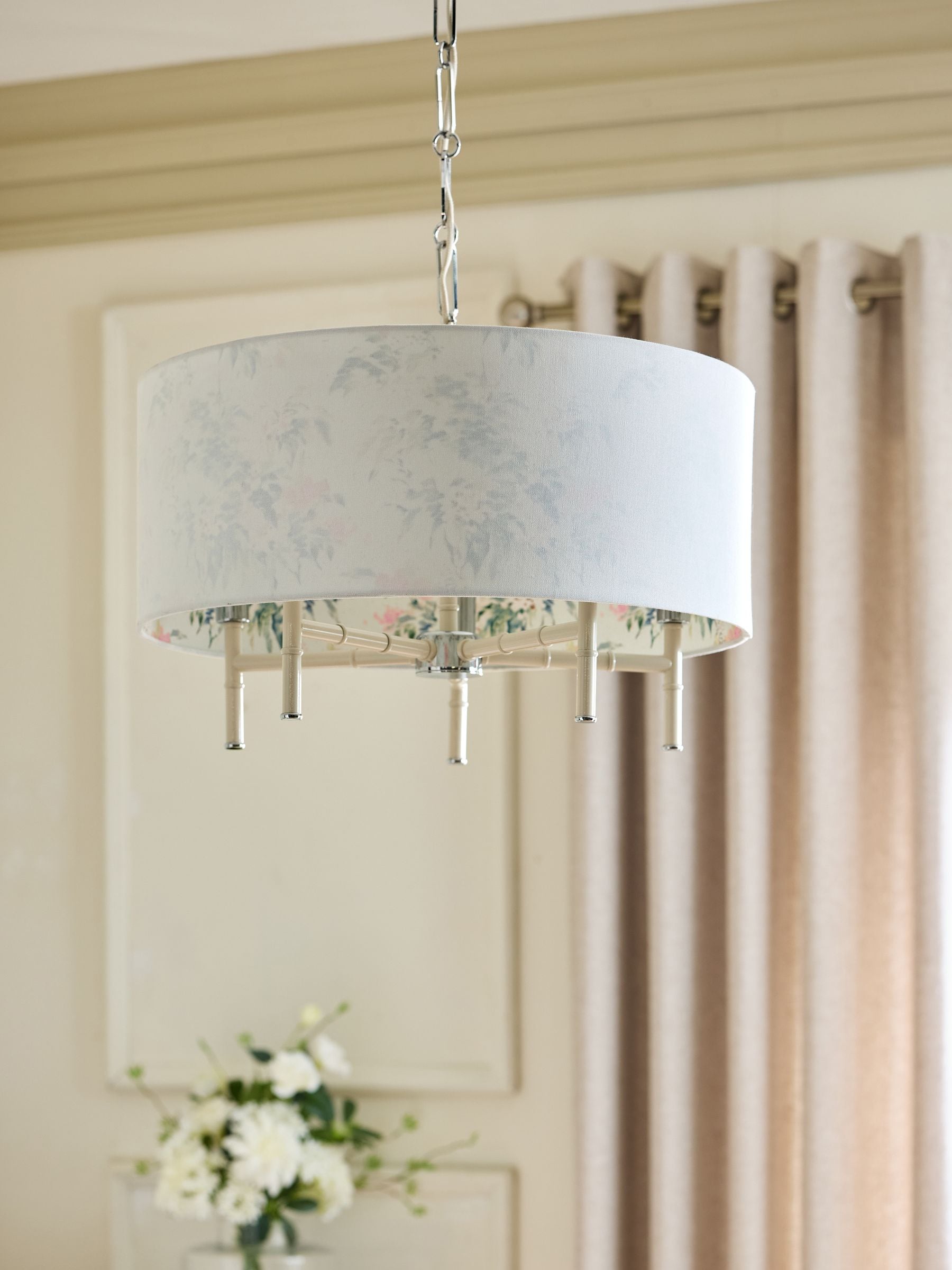 Elliot 5 Light Chandelier ceiling light in white (British brand)