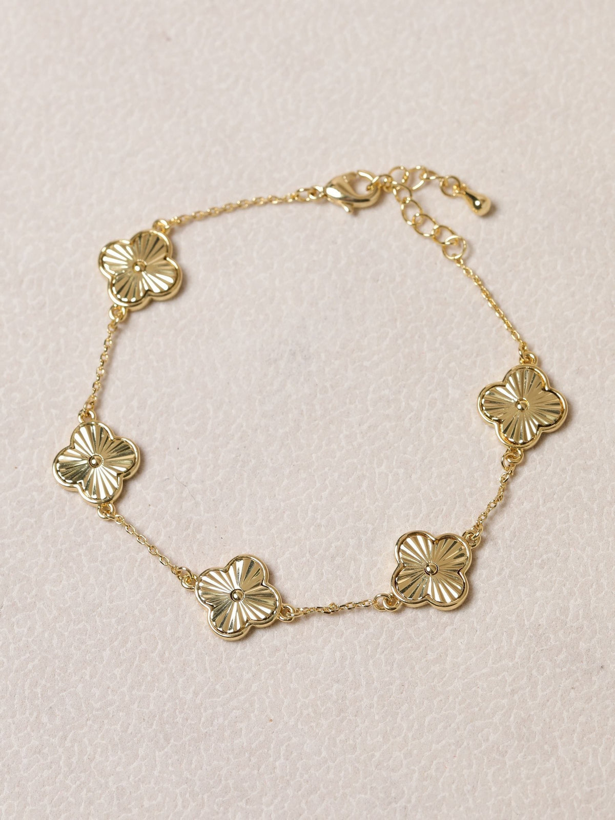 Diamond Cut Clover Gold Plated Bracelet 8-inch Chain