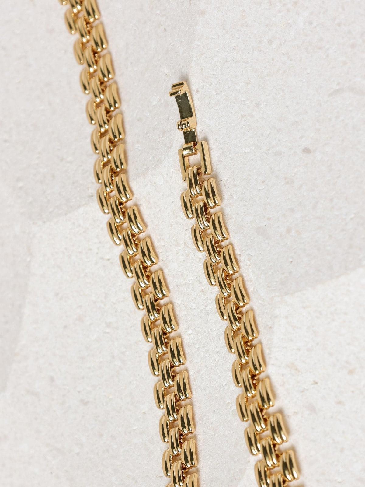 Gold Plated Gate Chain Bracelet with Lobster Clasp, 190mm Length, 7mm Width