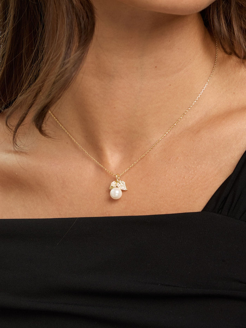 Jon Richard cubic zirconia pearl and leaf necklace set 18 inch chain, UK version