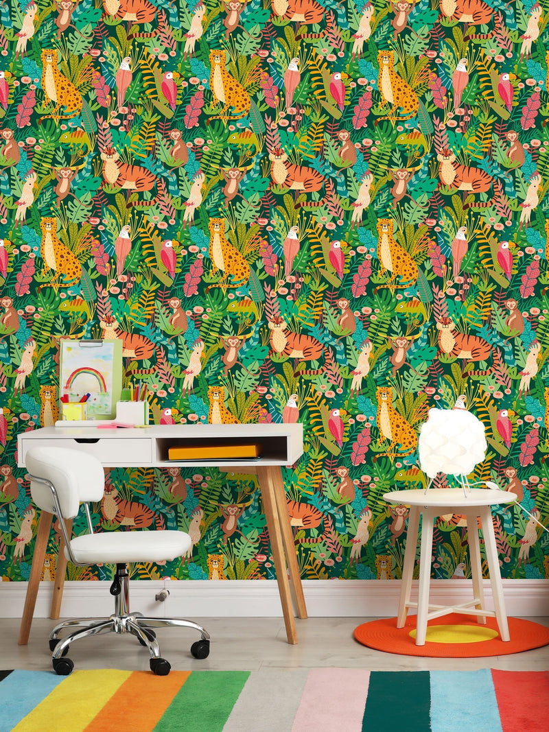 Hoopla Walls Green Animal Kingdom Print wallpaper 10m, UK version