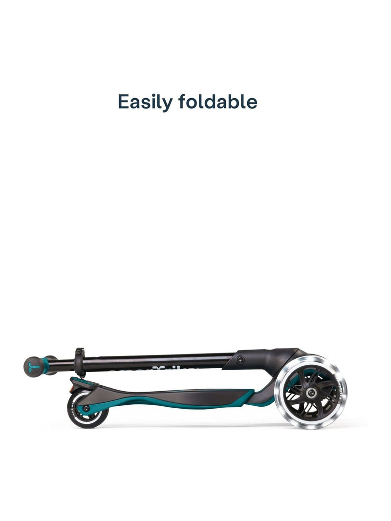 smarTrike Xtend Ride-On Plus scooter, UK version