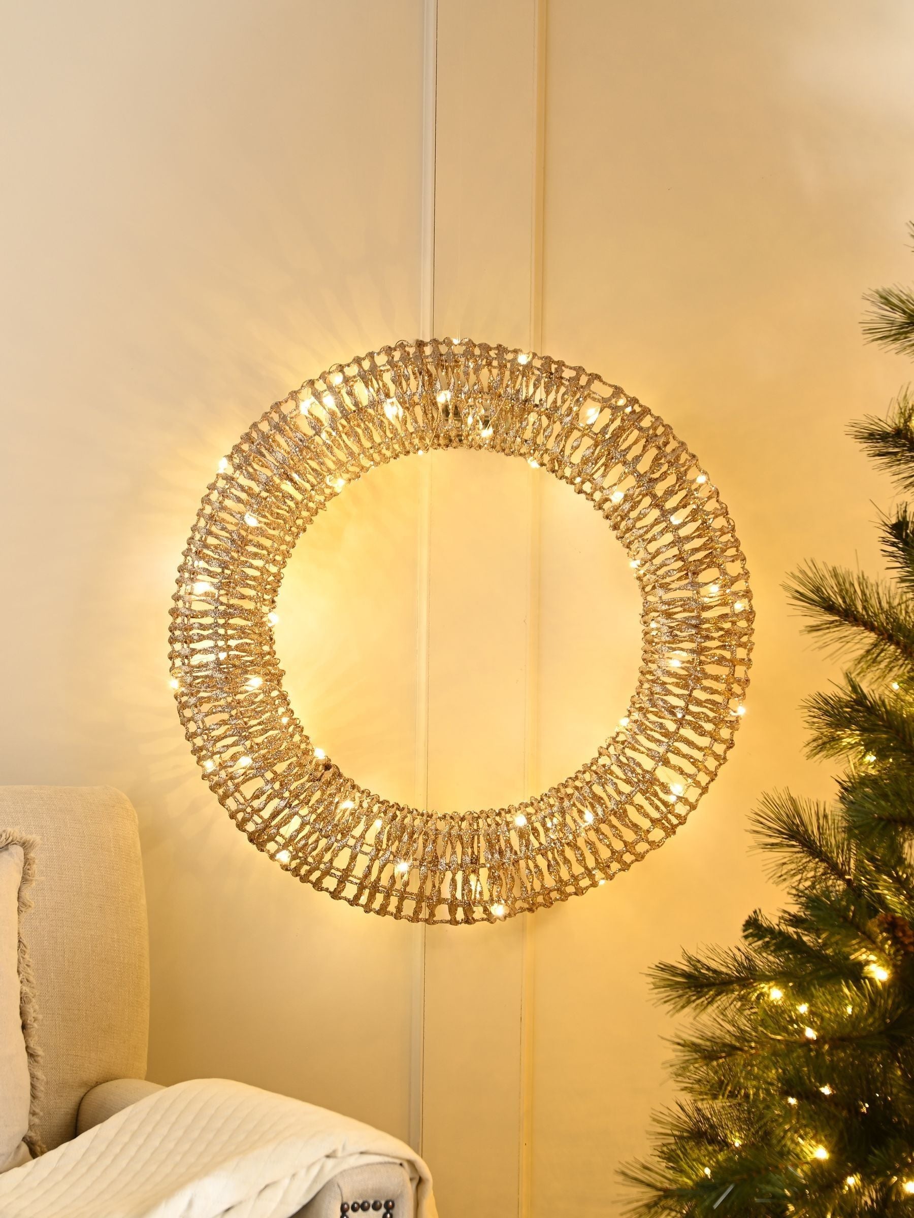 Gold pre lit wreath 60cm with warm white LEDs, UK version