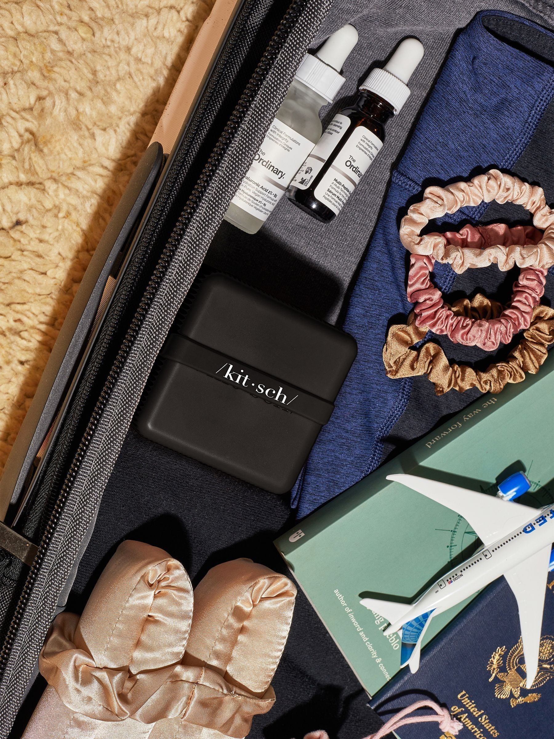 Kitsch 2 compartment travel case for solid beauty bars, UK version