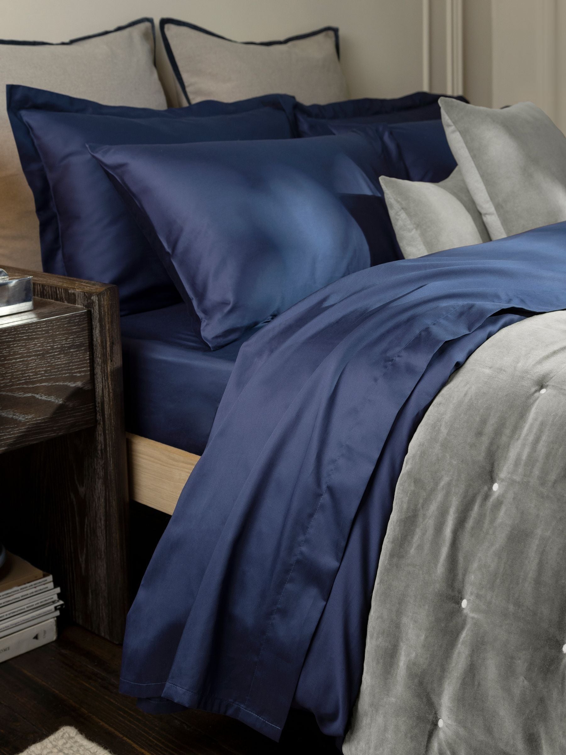 Christy Navy Classic Cotton Sateen Pillowcase Oxford Pair
