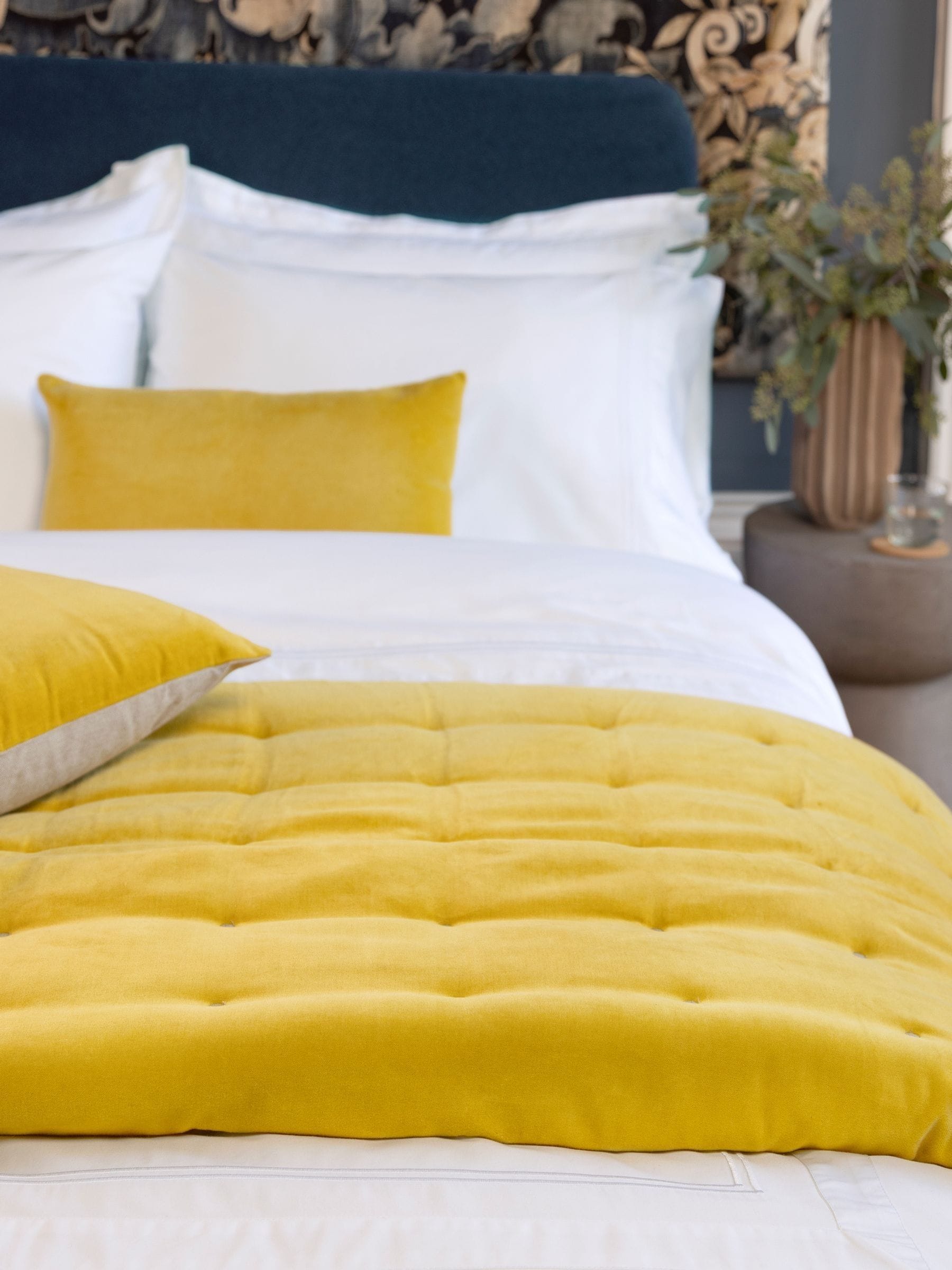 Christy Hazelnut Jaipur Velvet Quilted Throw 140 x 200 cm